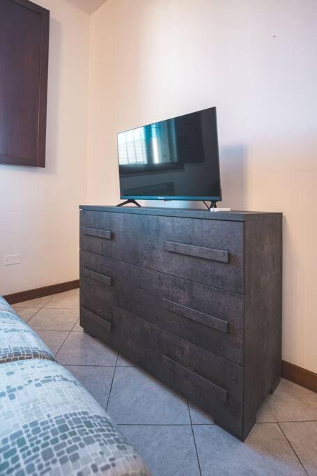 La Corte Apartment Monza - Milano + Free Wi-Fi Lissone Buitenkant foto